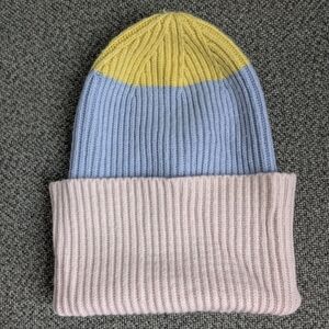 Norla Canada colourblock winter toque hat